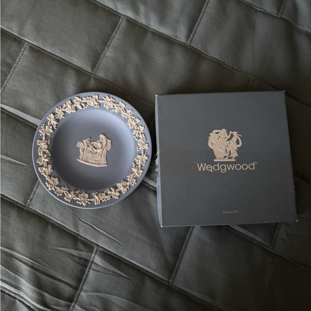 Wedgwood Plate with Gold Signature